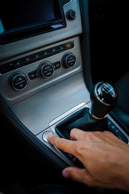 Процесс замены ламп в приборной панели Renault Sandero