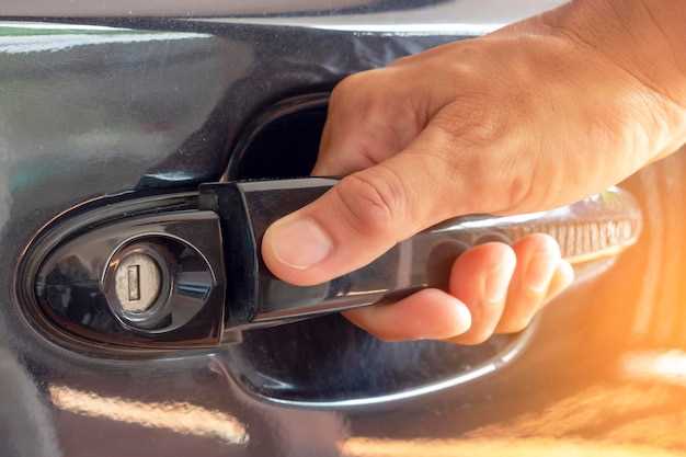 Процесс восстановления и замена механизма замка Passat B6